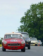 Historic racer: MGB Roadster - Right
